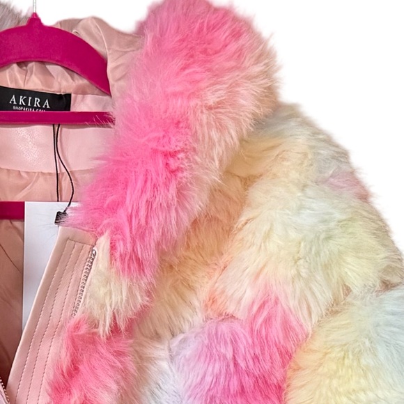 AKIRA NWT Stunning Multicolor Faux Fur Cropped Teddy Hooded Jacket (0722) - Picture 7 of 15